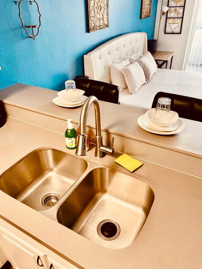 Hollywood Studio With Pool And Balcony Apartment Los Angeles Exterior photo